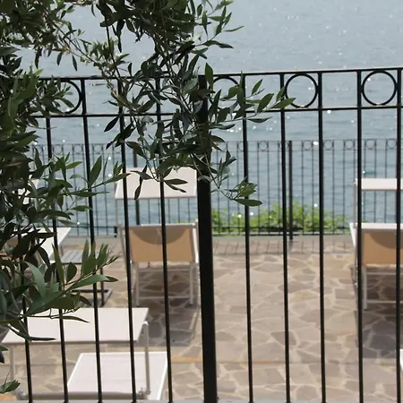 Foresteria Di * Μενάτζιο