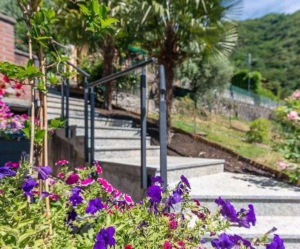 Foresteria Di 4* Menaggio